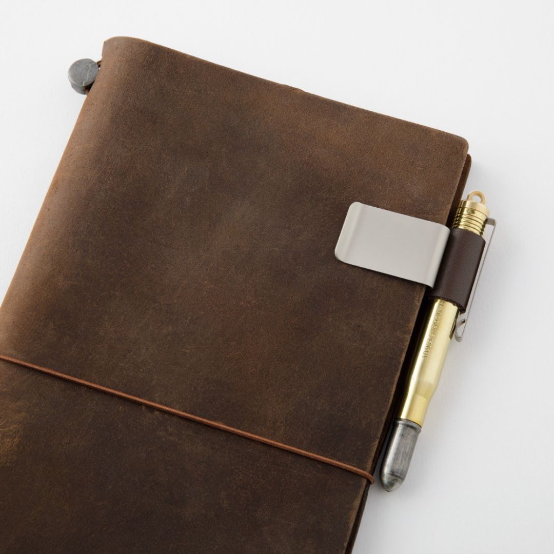 TRAVELER's notebook Pen Holder Brown 016 M - TRAVELER'S COMPANY