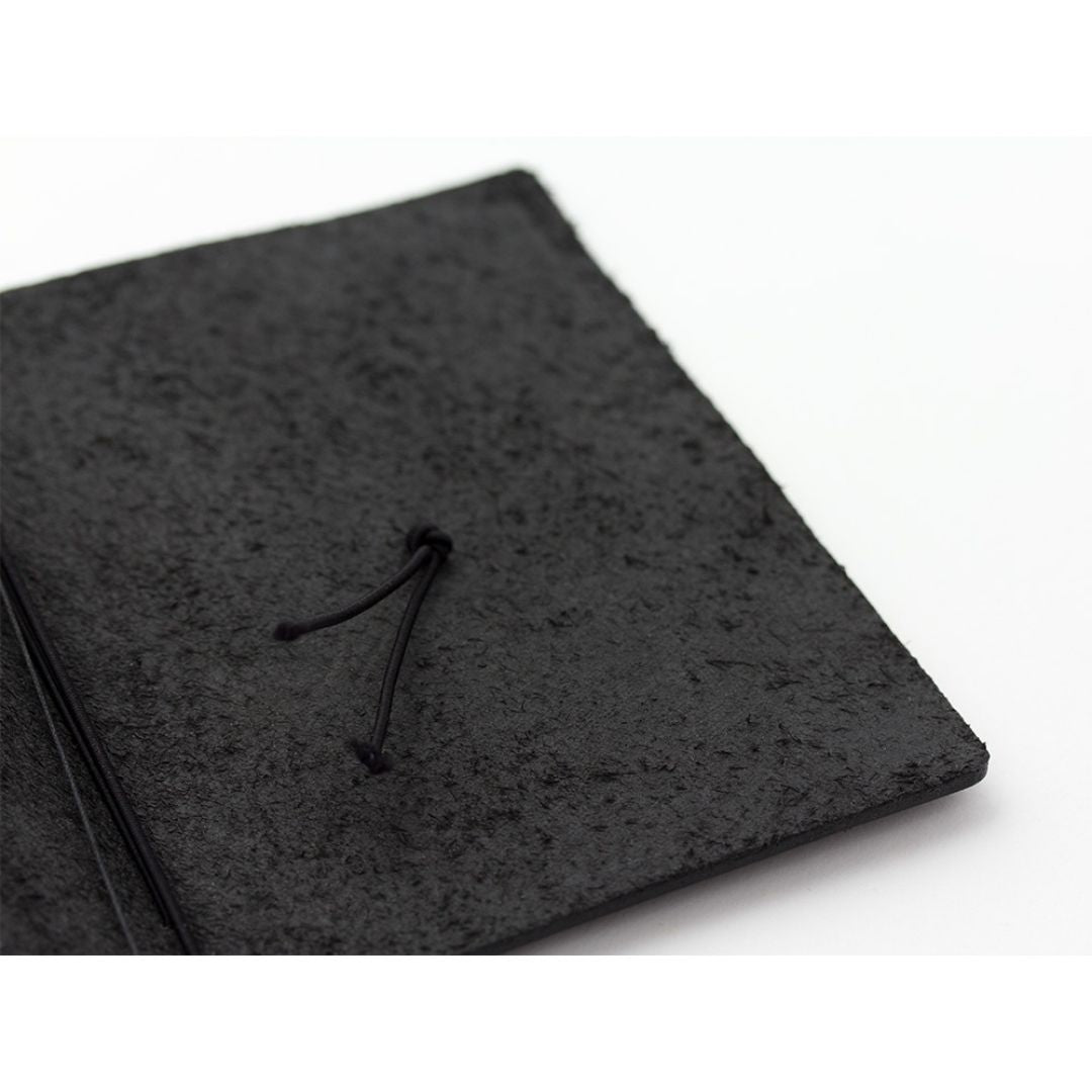 TRAVELER'S notebook Passport Size Black - TRAVELER'S COMPANY