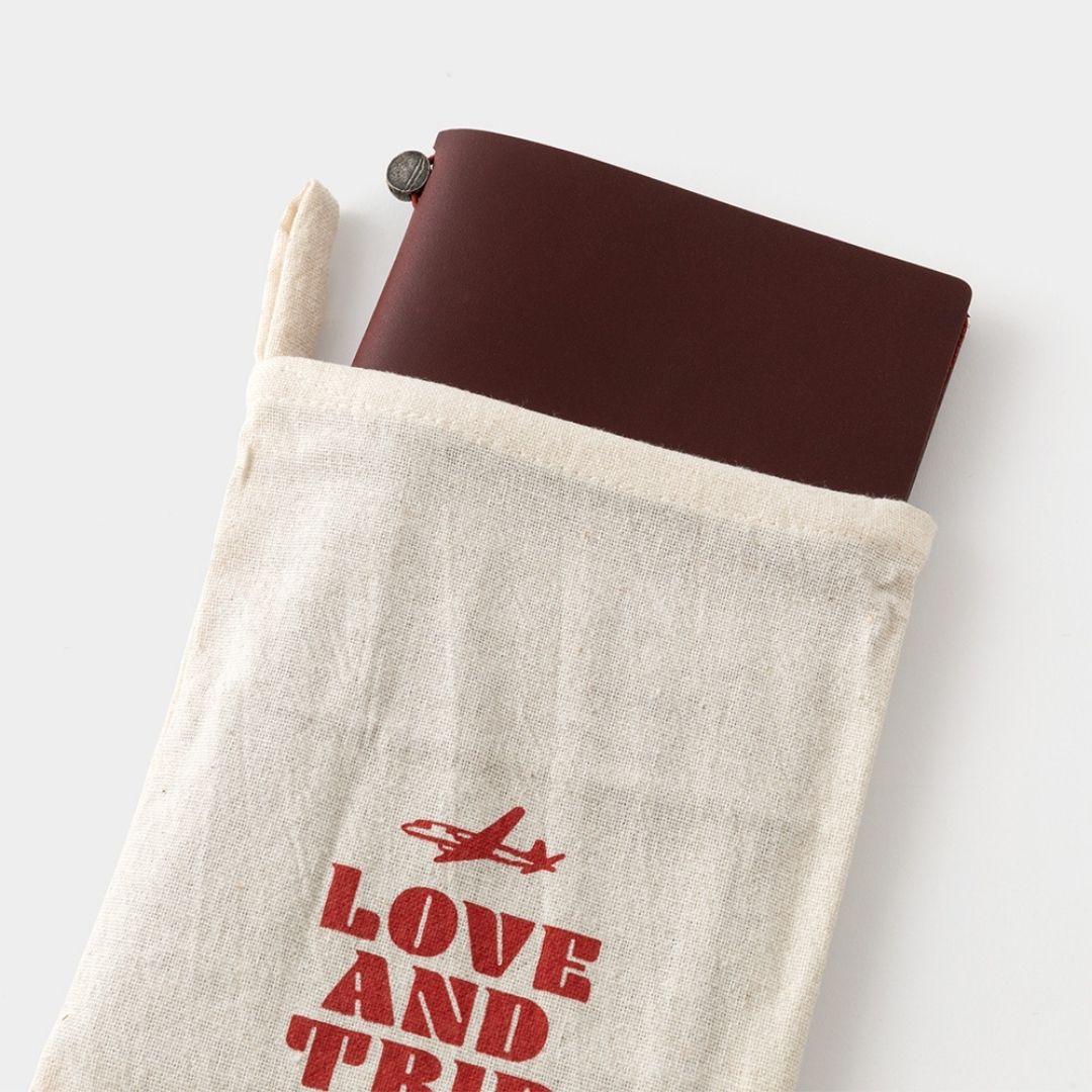 TRAVELER'S notebook Red Love and Trip - TRAVELER'S COMPANY