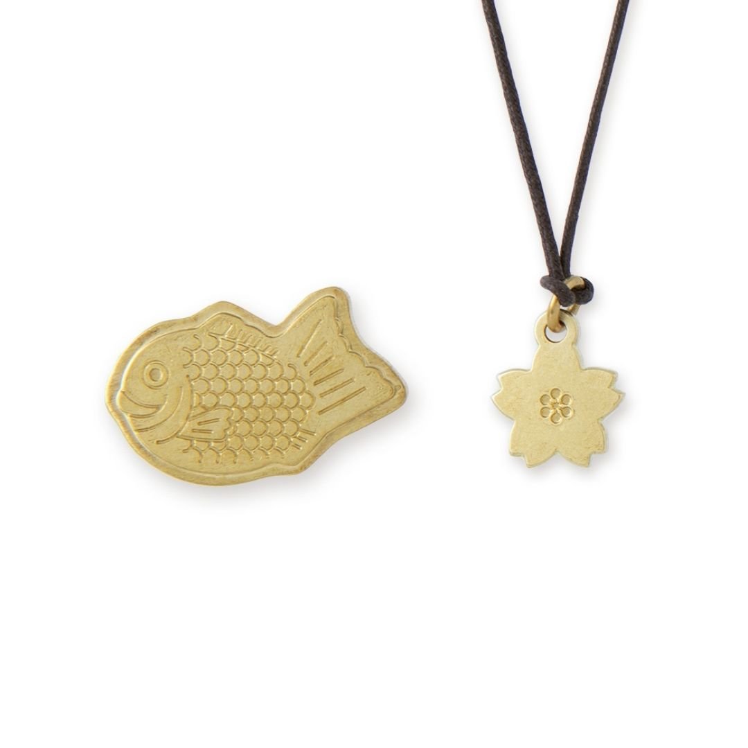 TRAVELER'S notebook Limited Edition Brass Charm Tokyo - TRAVELER'S COMPANY