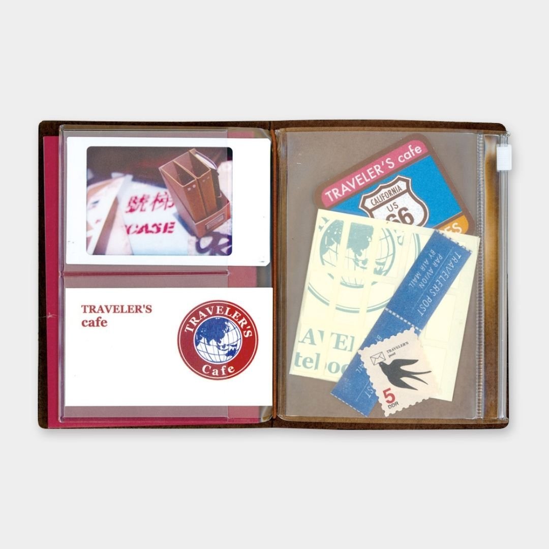 TRAVELER'S notebook Passport Size Refill 004 Zipper Pocket - TRAVELER'S COMPANY
