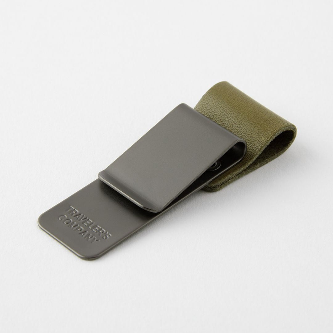 TRAVELER's notebook Pen Holder Olive 016 M - TRAVELER'S COMPANY