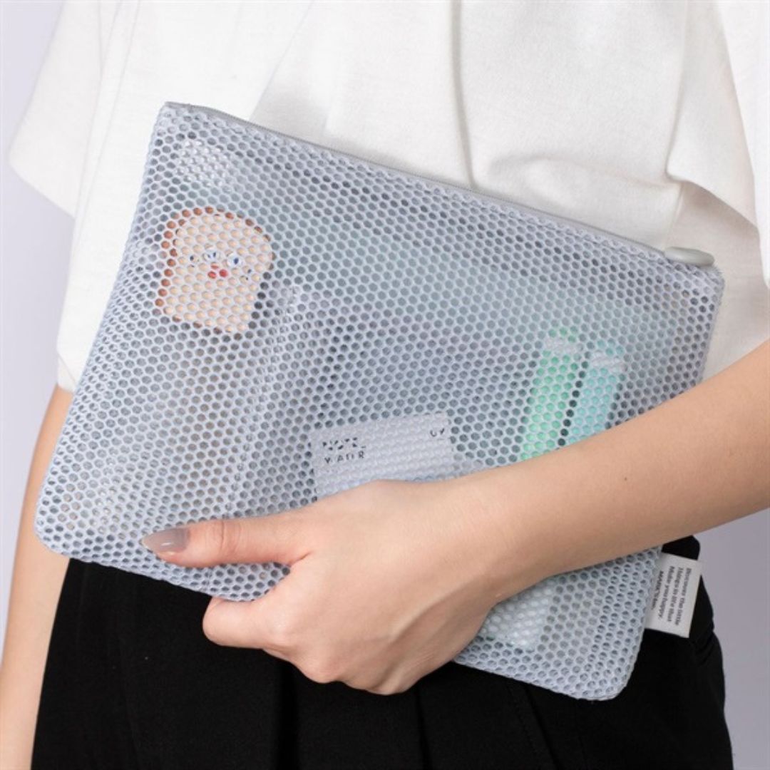 Mint Mesh Pouch A5 - Mark's Inc. - Under the Rowan Trees